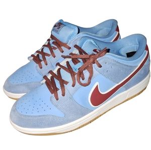 Nike SB Pro Dunk Philly- Size 8.5